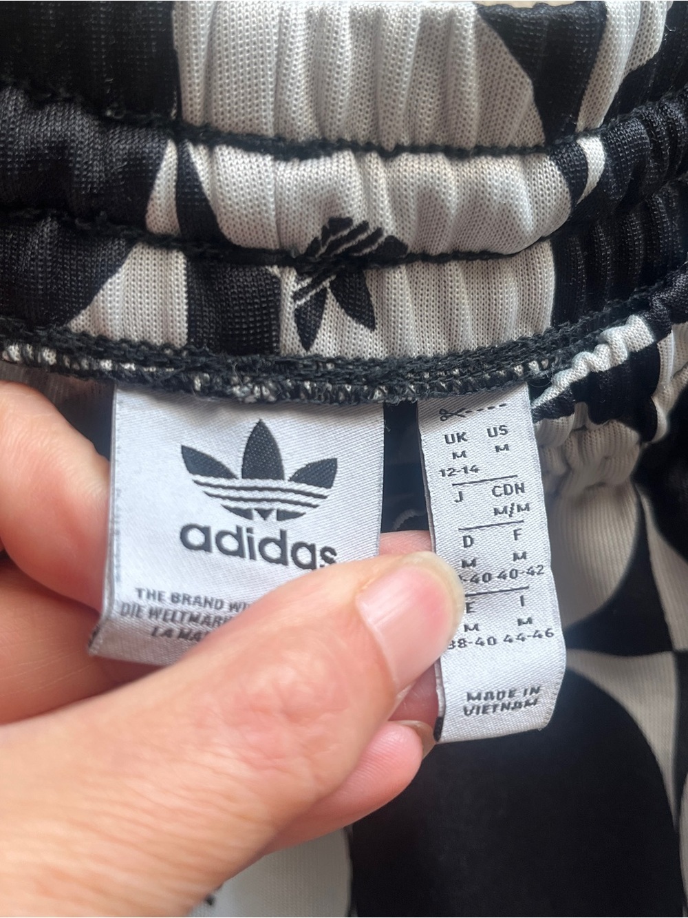 Adidas x Rich Mnisi Pride RM Geometric Pattern Athletic Shorts M - Picture 3 of 10